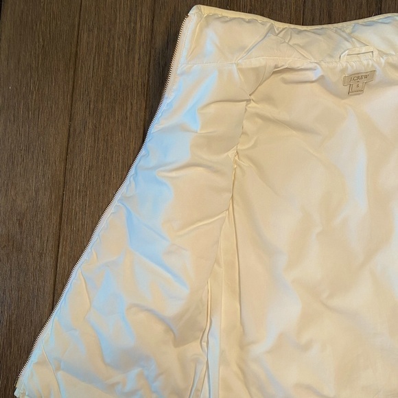 Quilted Puffer Vest by J Crew. Cream. Size Small. Gold Zipper. EUC - Picture 5 of 7